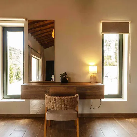 Hill View Ena Вилла *