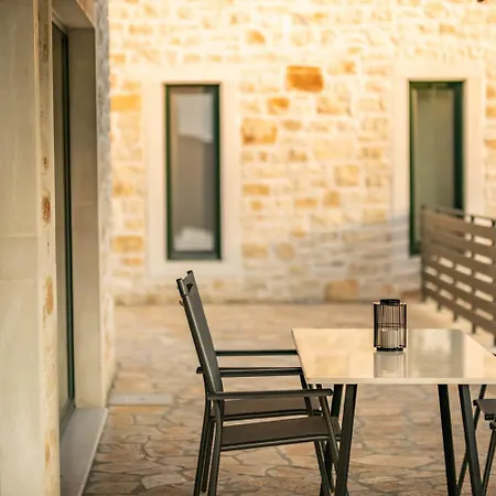 Hill View Ena Вилла *