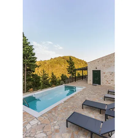 Hill View Ena Chourdatika