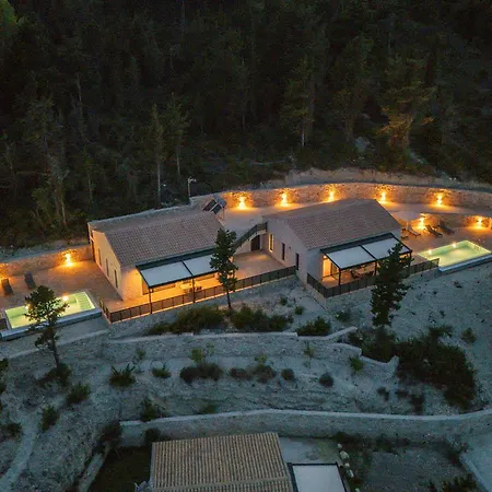 Hill View Ena Вилла