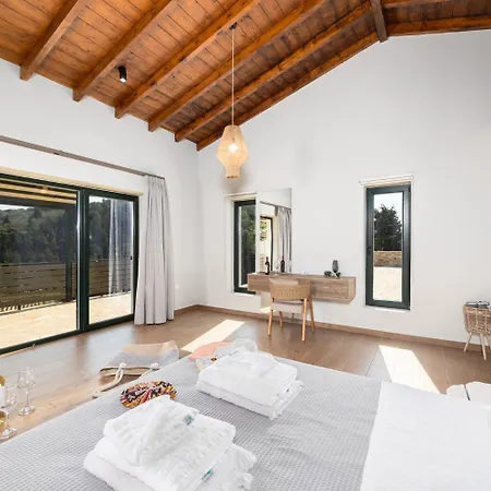 Hill View Ena Chourdatika